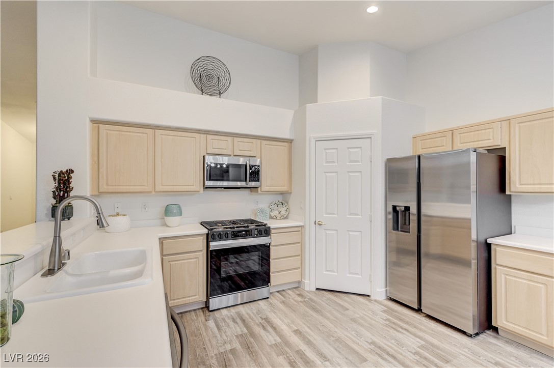 4323 Village Spring Street