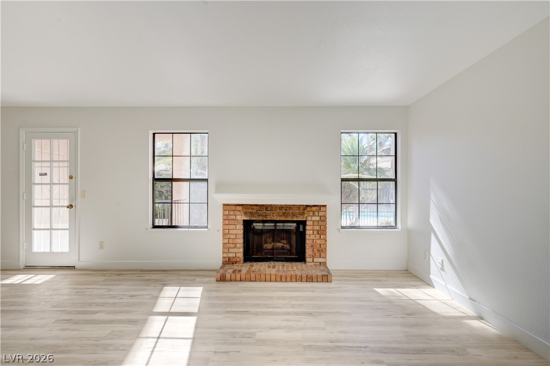 5576 West Rochelle Avenue 27A