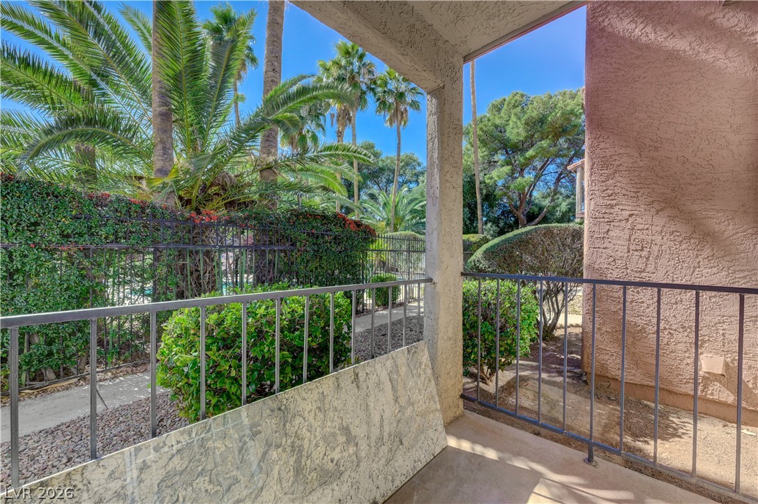 5576 West Rochelle Avenue 27A