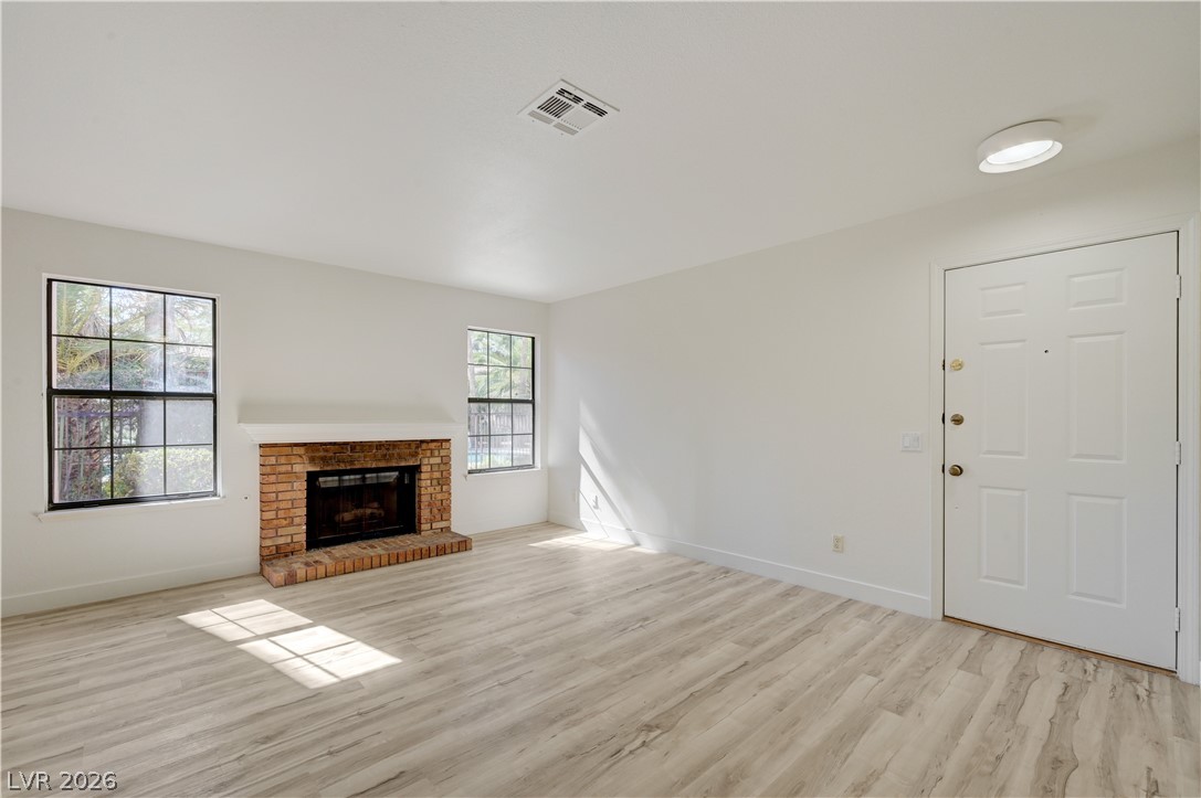 5576 West Rochelle Avenue 27A