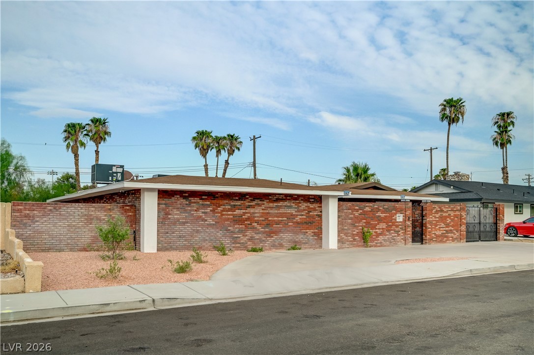 2101 Santiago Street
