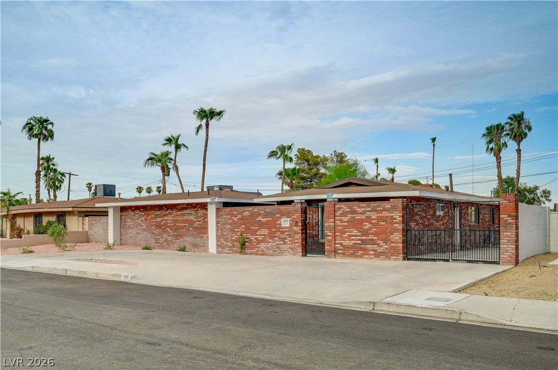 2101 Santiago Street