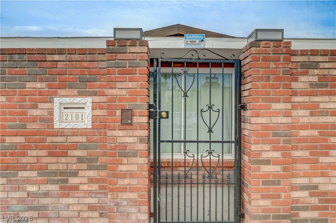 2101 Santiago Street