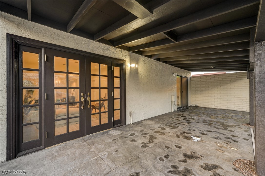 3005 Plaza De Rosa