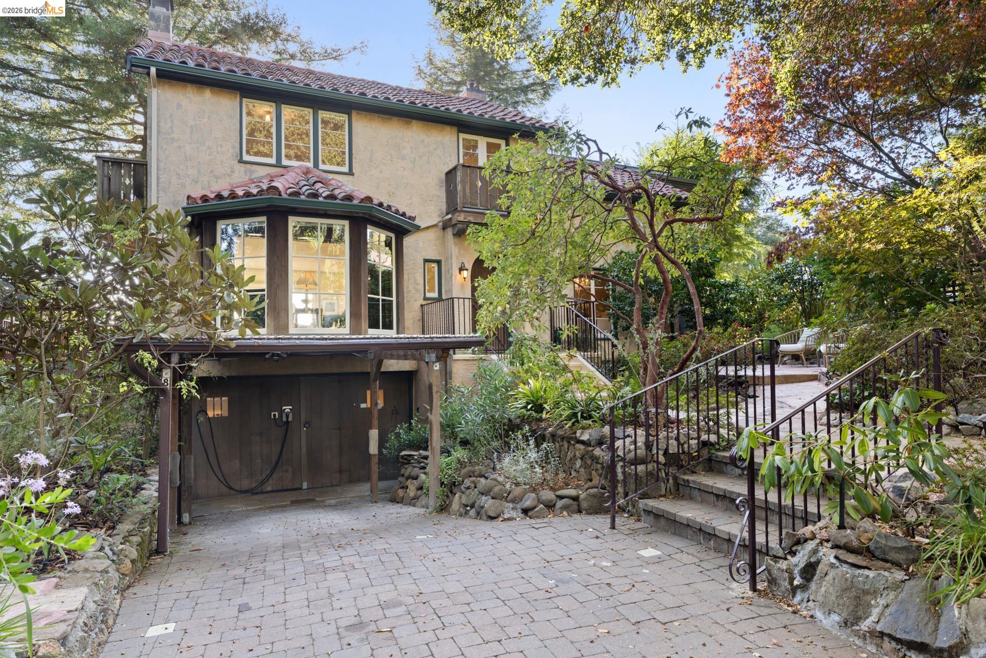 84 Norwood Ave