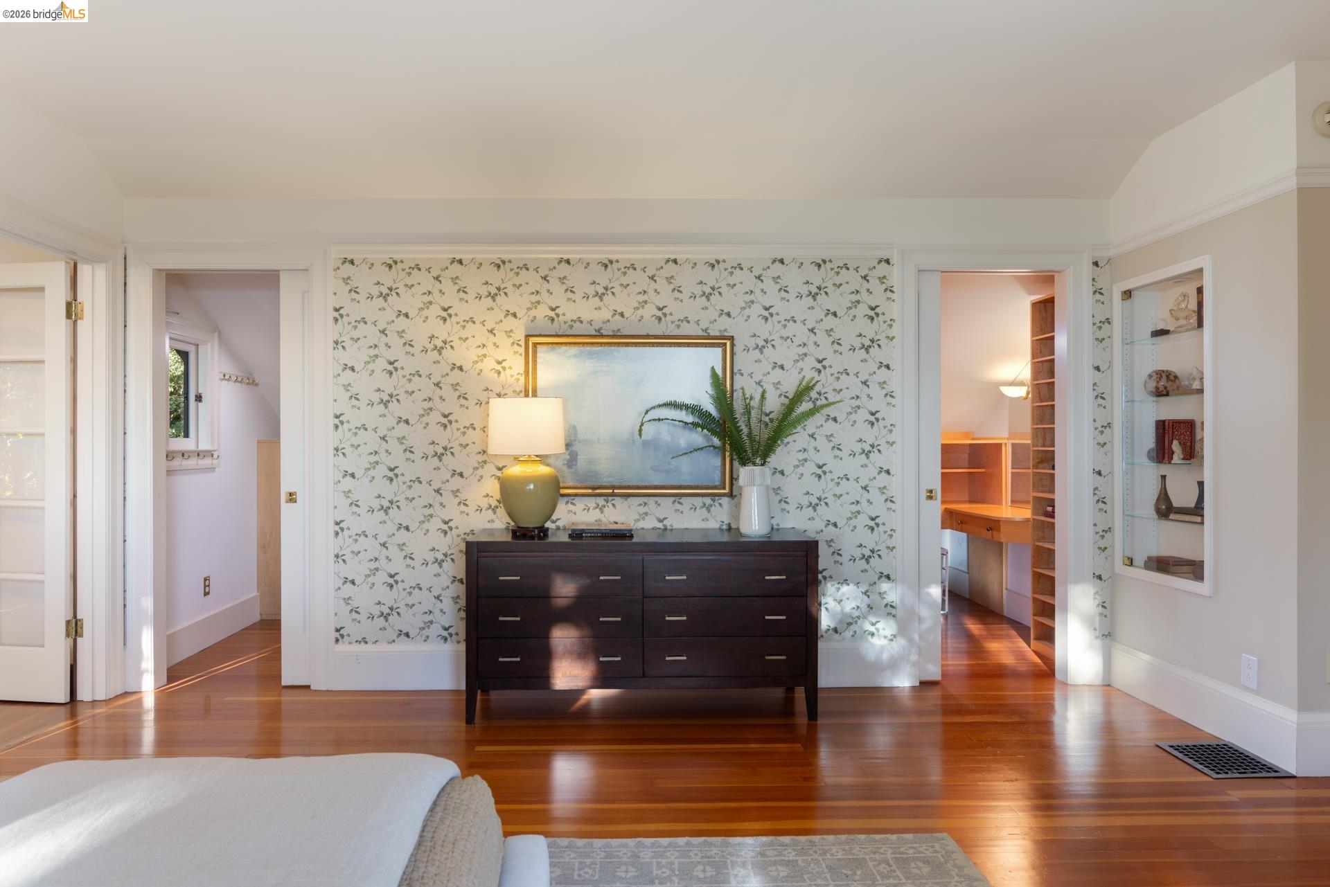 84 Norwood Ave