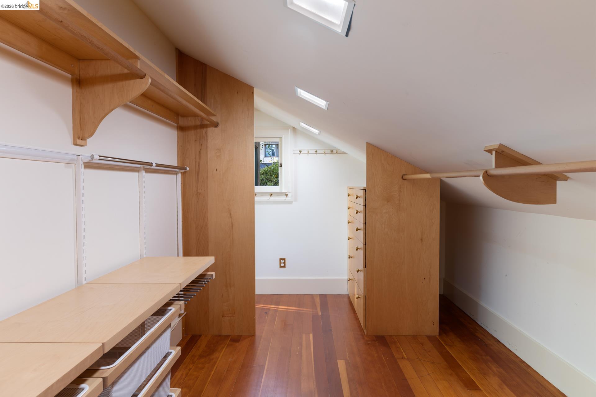 84 Norwood Ave