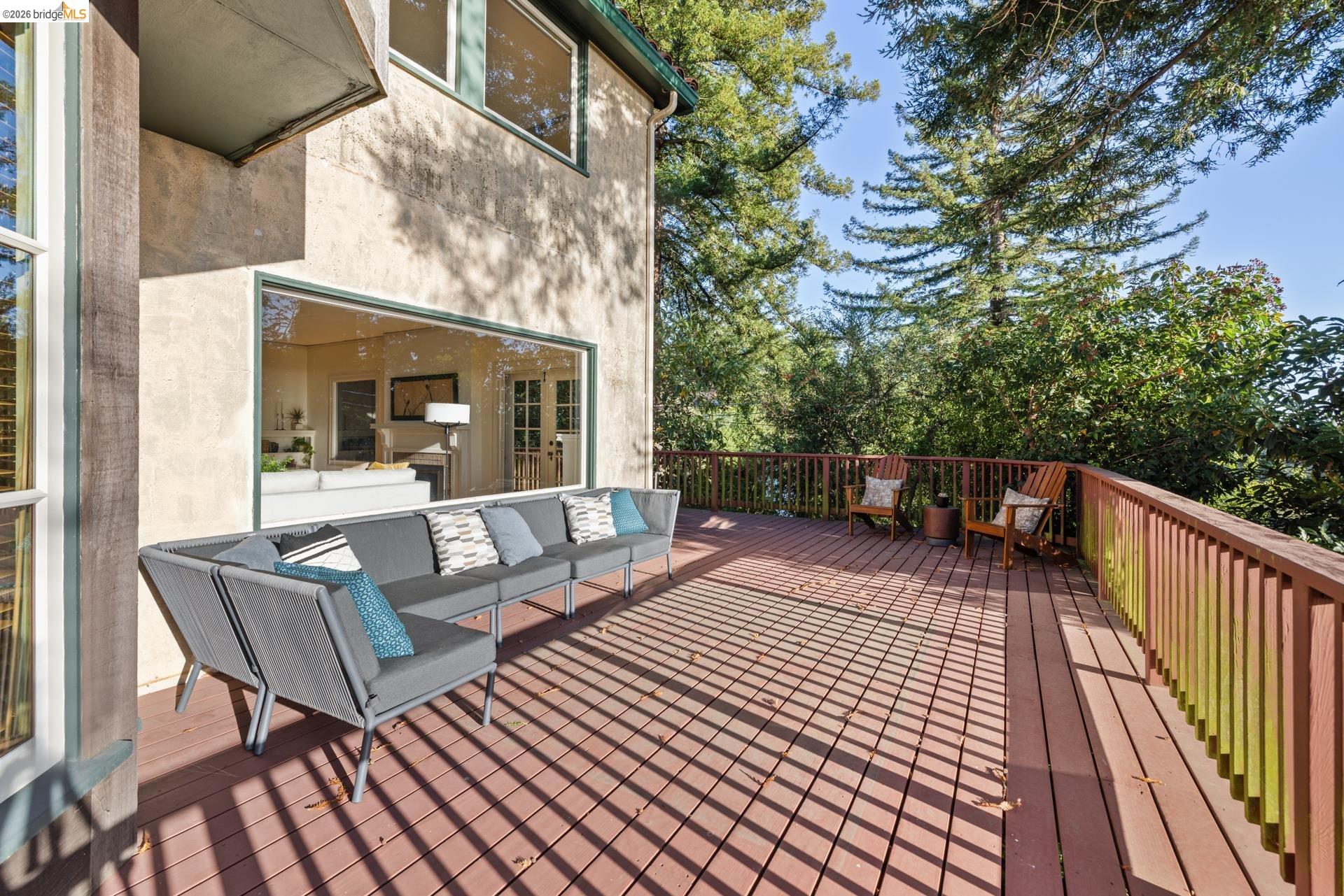 84 Norwood Ave