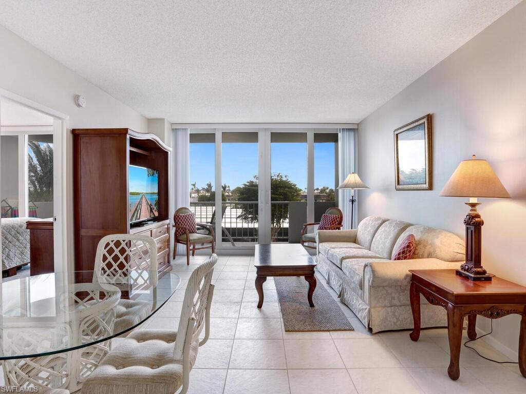 140 Seaview CT # 304S