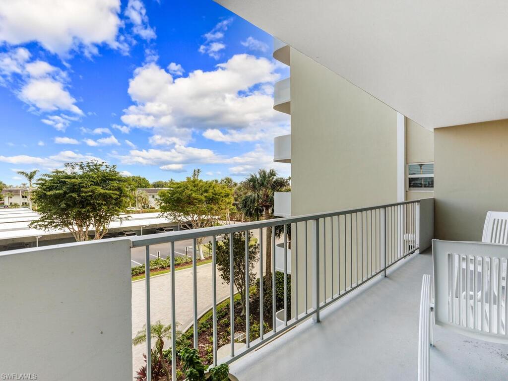 140 Seaview CT # 304S