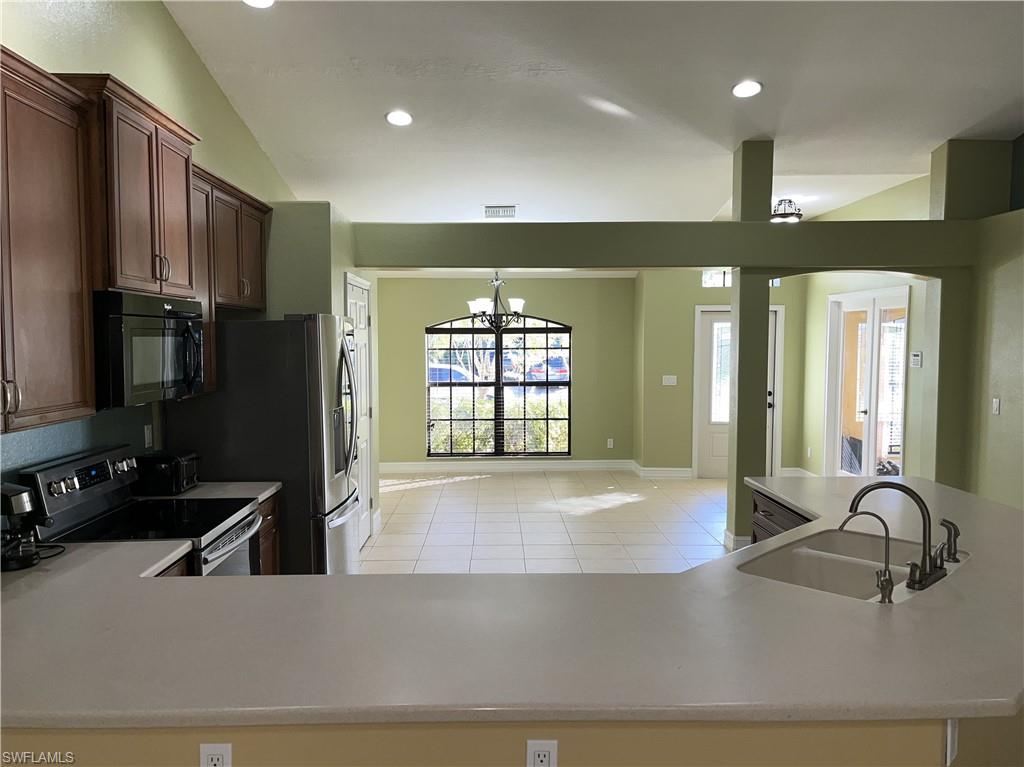 245 SW 42nd ST