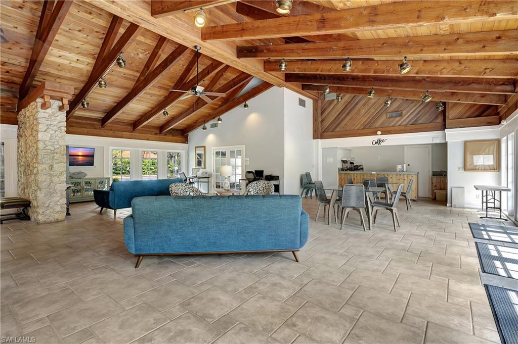 600 Neapolitan WAY # 121