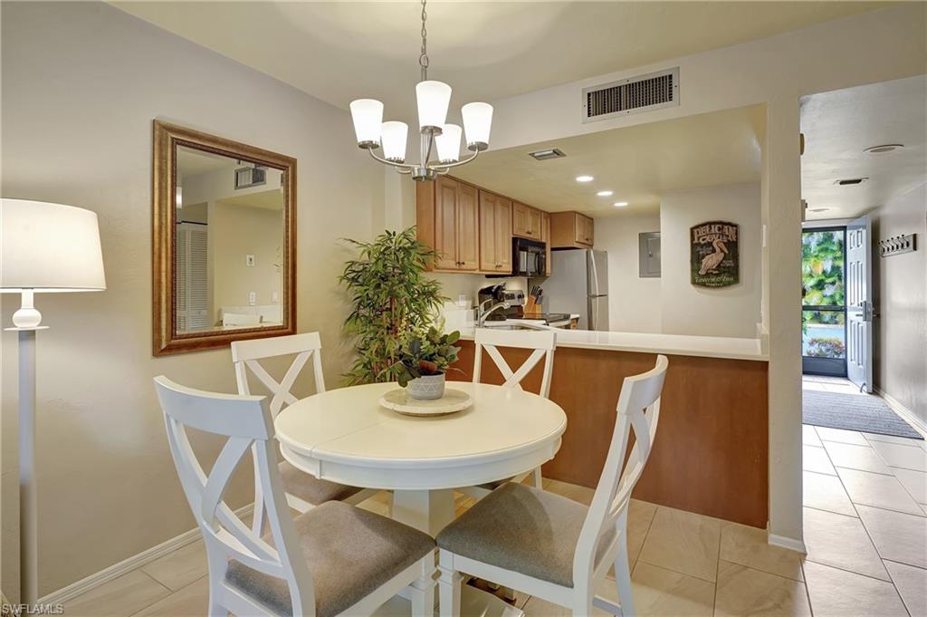 600 Neapolitan WAY # 121