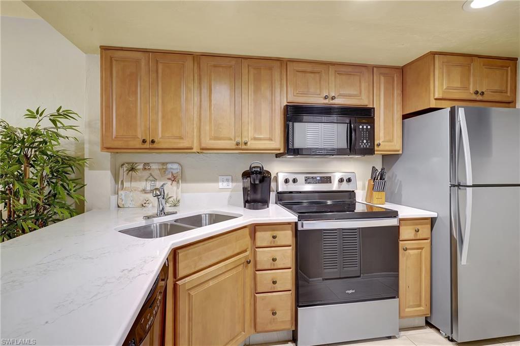600 Neapolitan WAY # 121