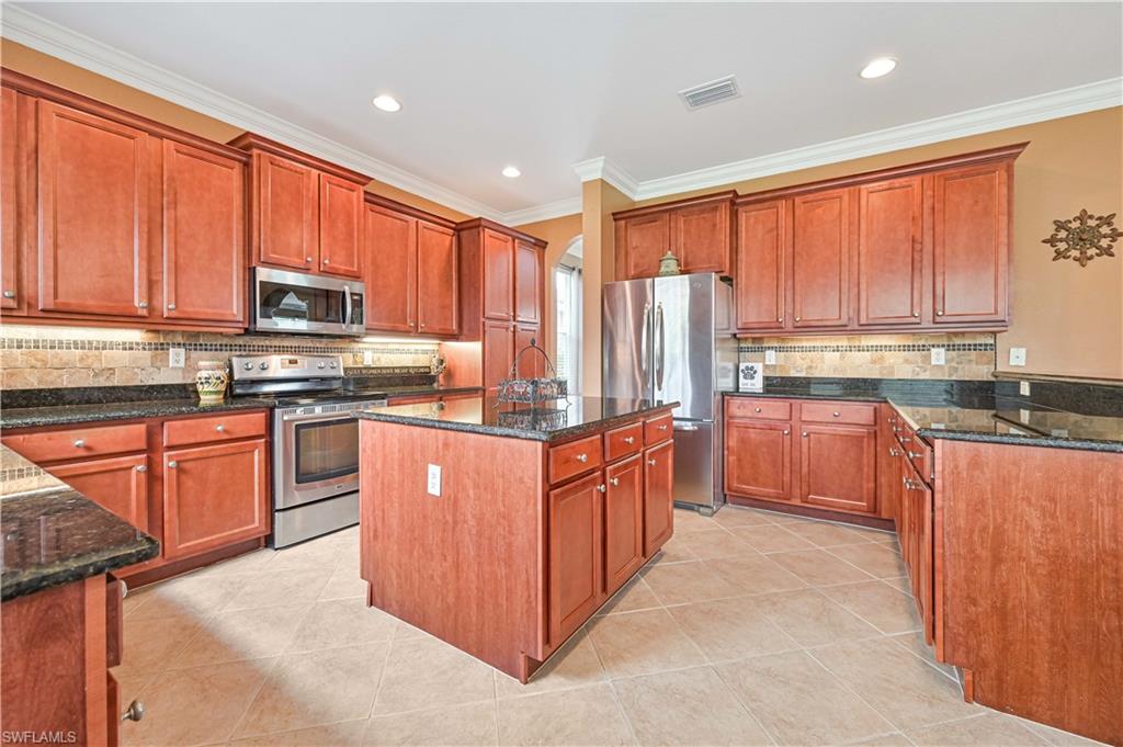 10212 Mimosa Silk DR