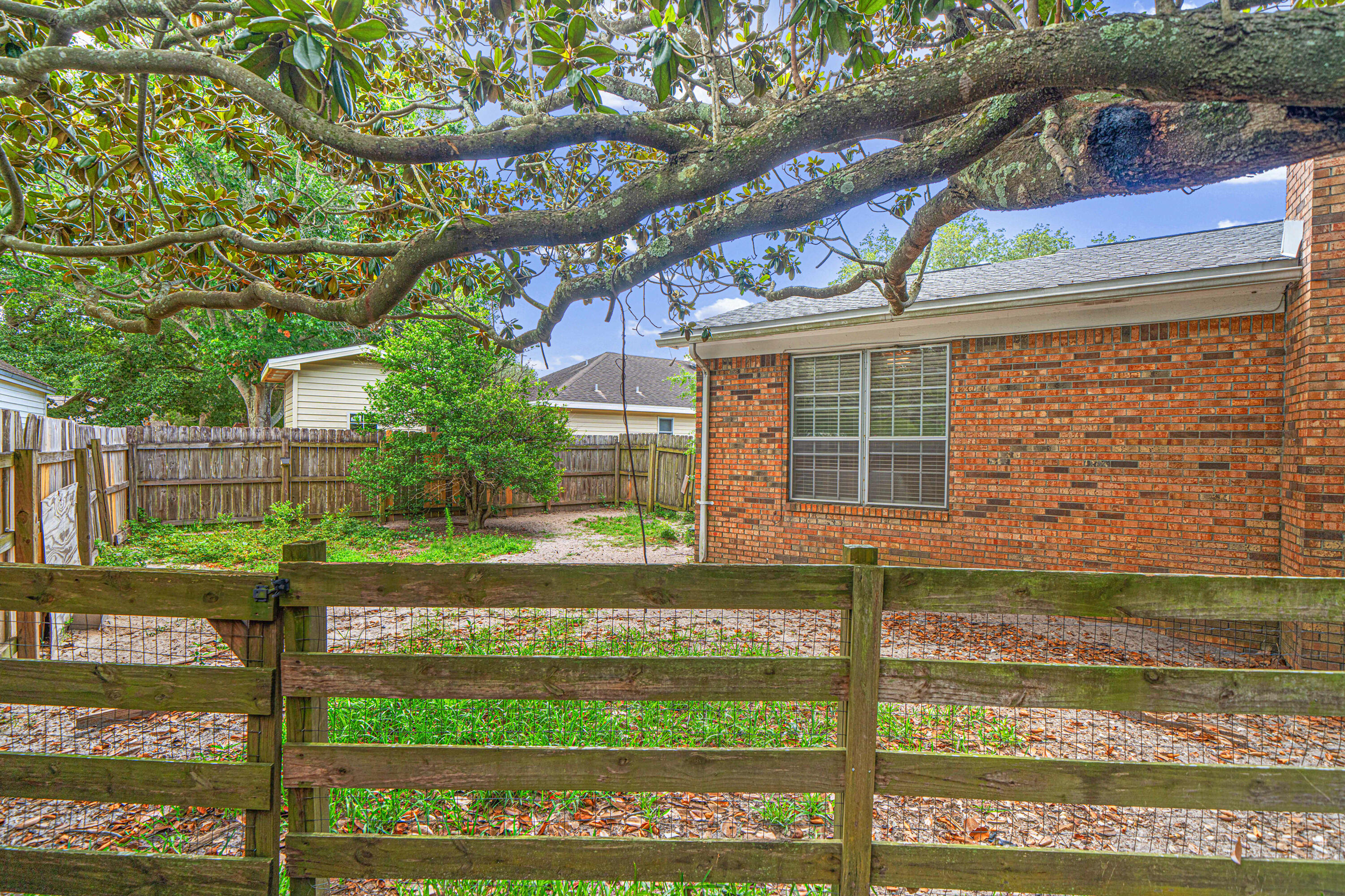 203 Elizabeth Court