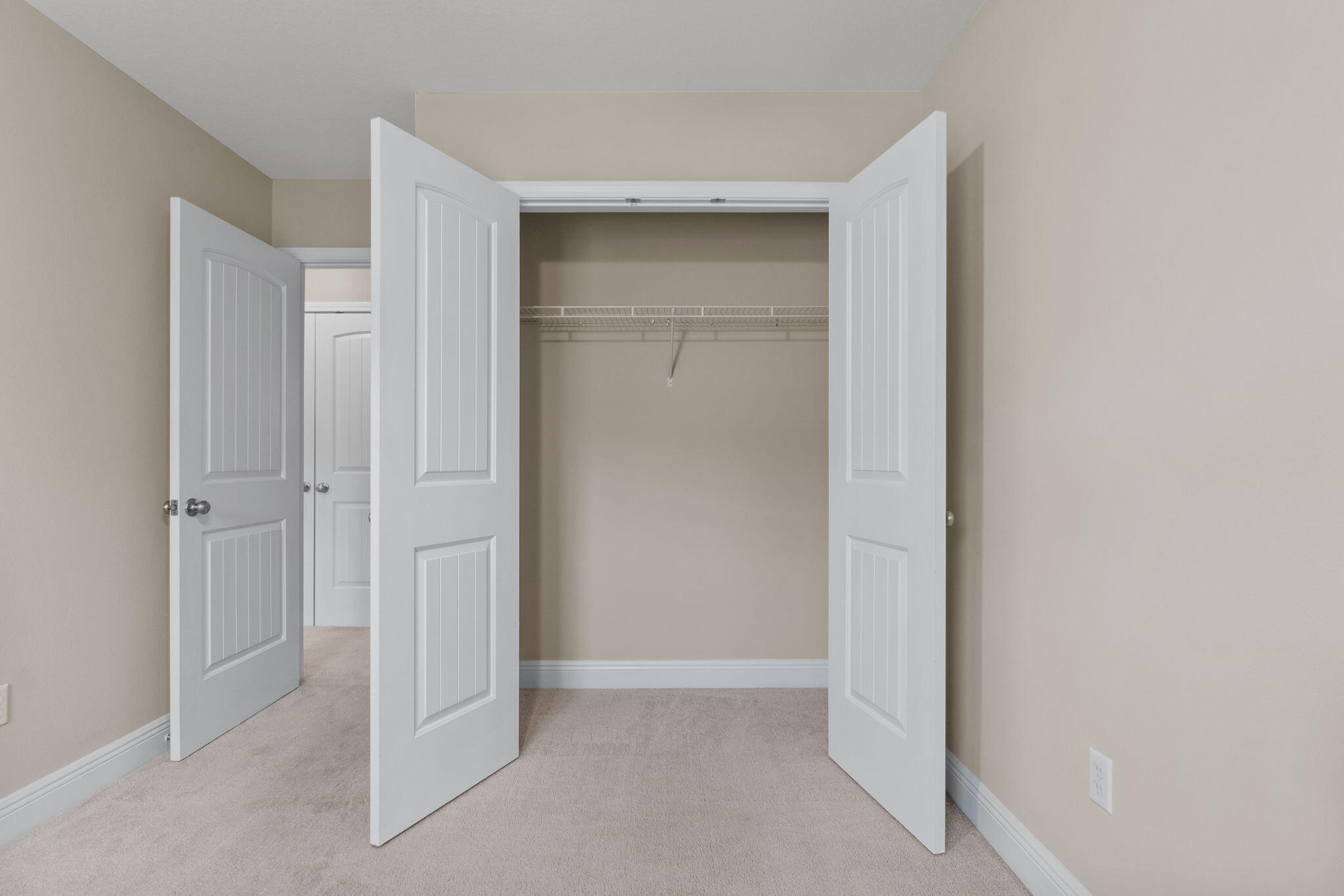 19 E Shady Oaks Lane, UNIT D