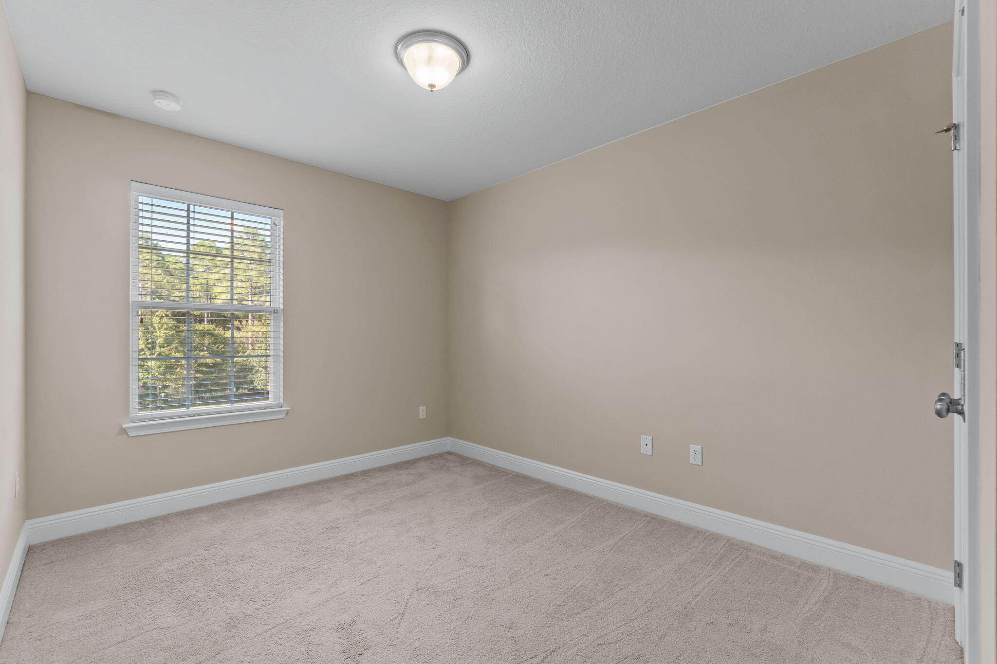 19 E Shady Oaks Lane, UNIT D