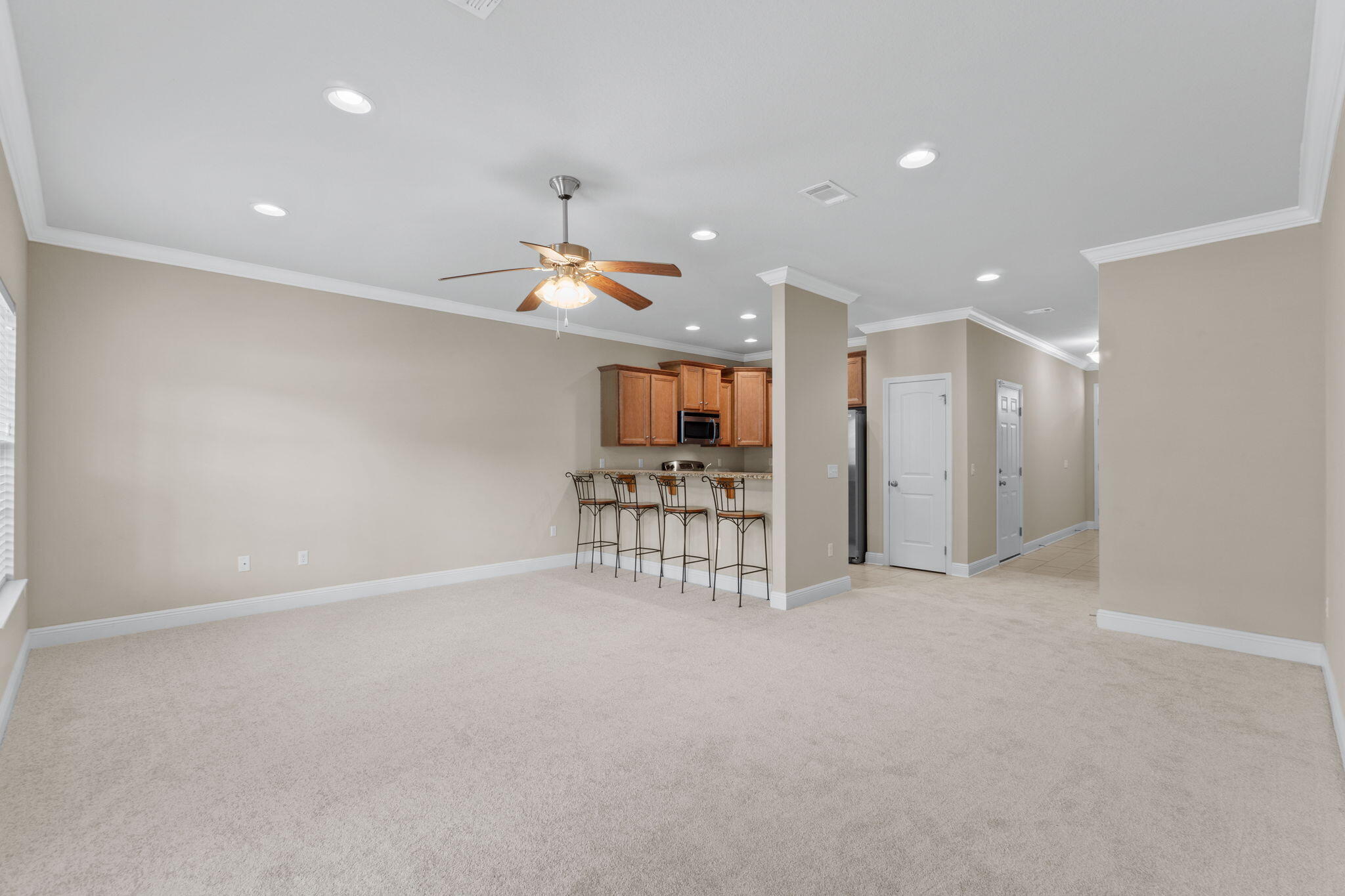 19 E Shady Oaks Lane, UNIT D
