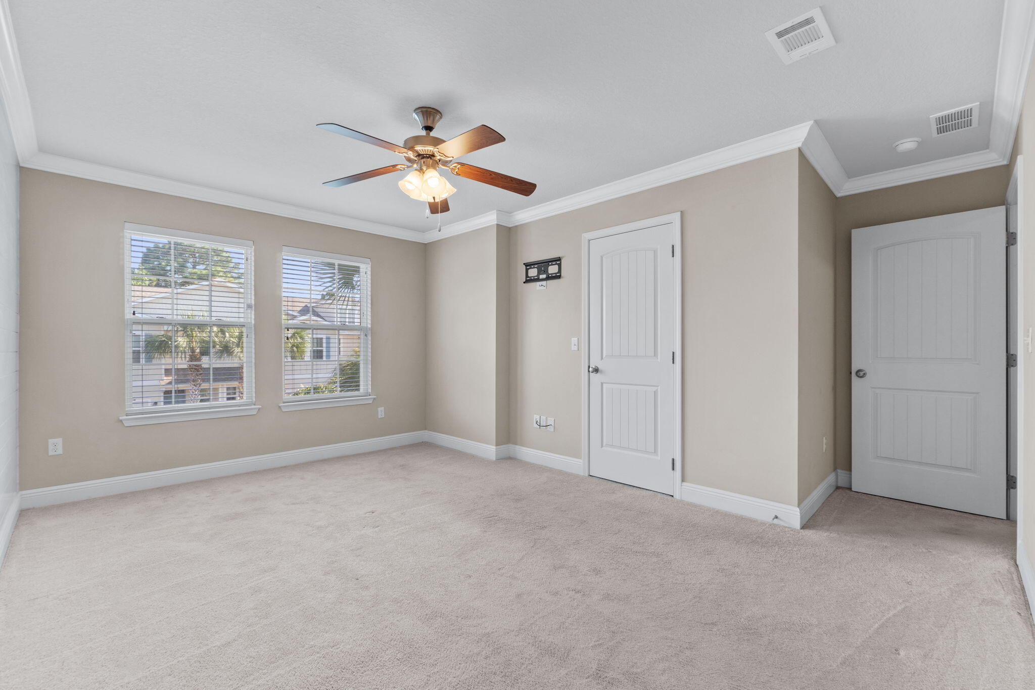 19 E Shady Oaks Lane, UNIT D