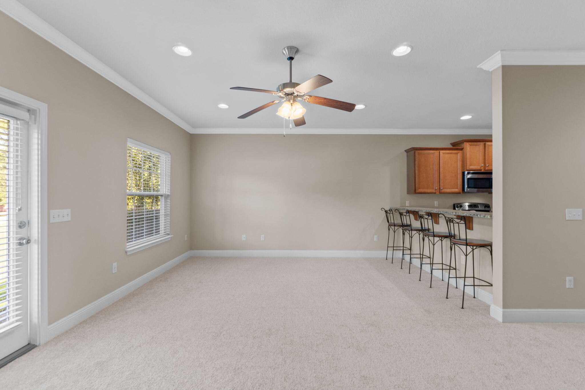 19 E Shady Oaks Lane, UNIT D