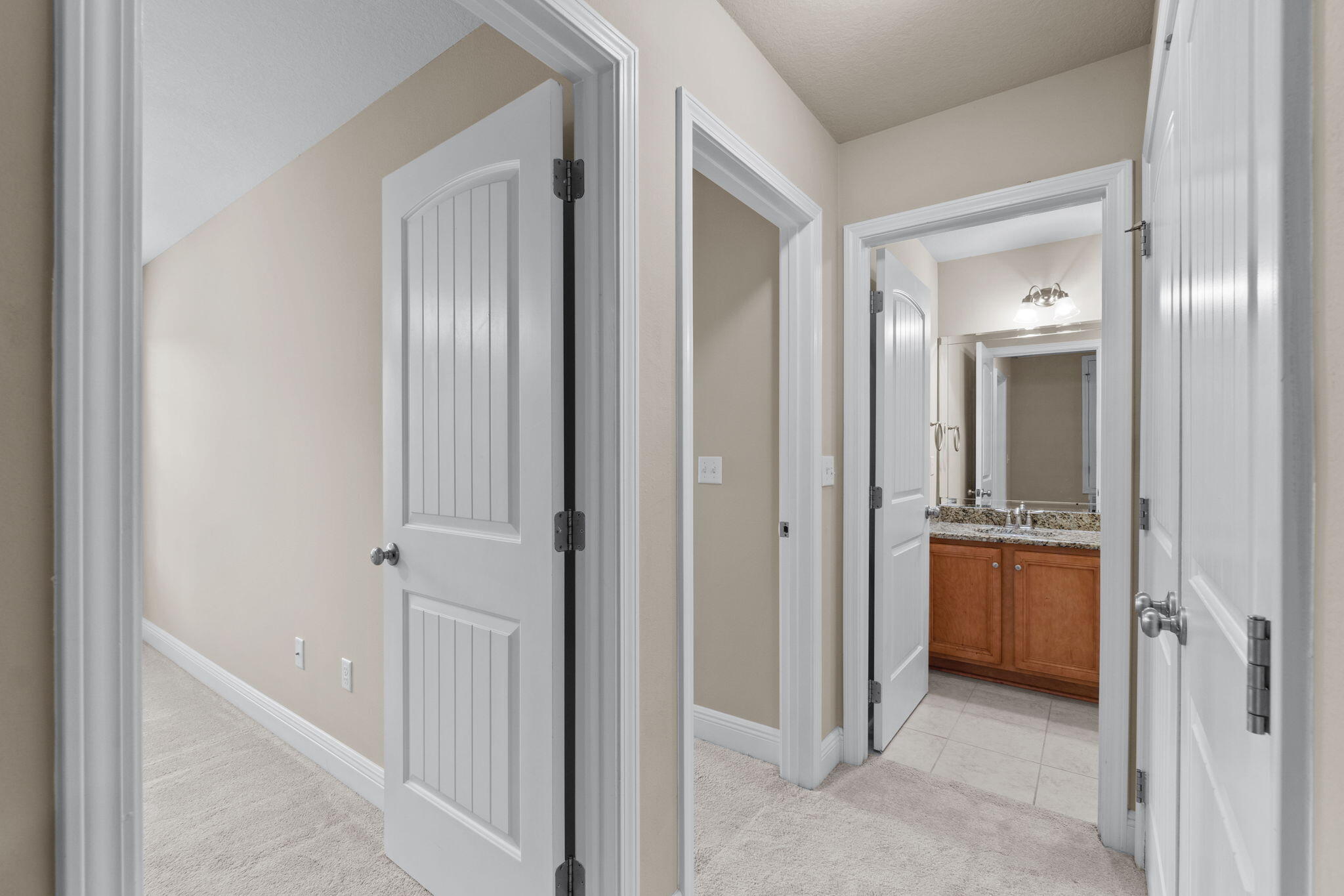 19 E Shady Oaks Lane, UNIT D