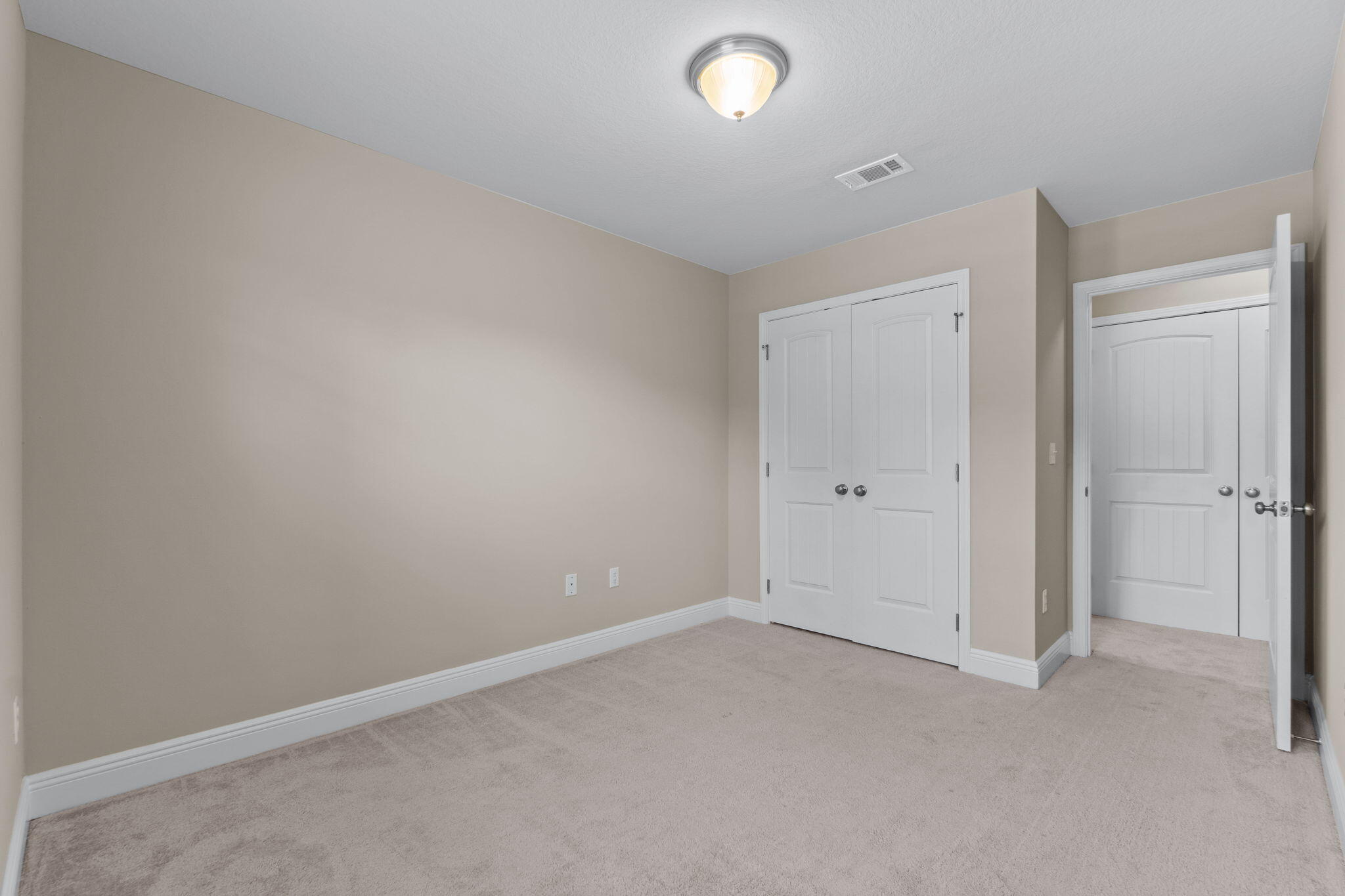 19 E Shady Oaks Lane, UNIT D