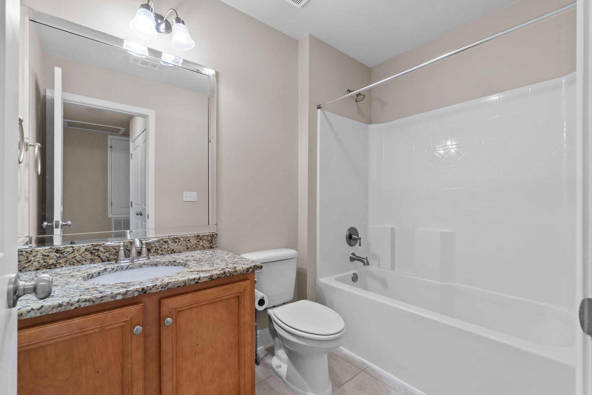 19 E Shady Oaks Lane, UNIT D