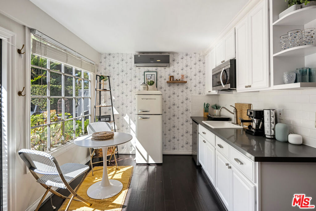 644 N Cherokee Avenue