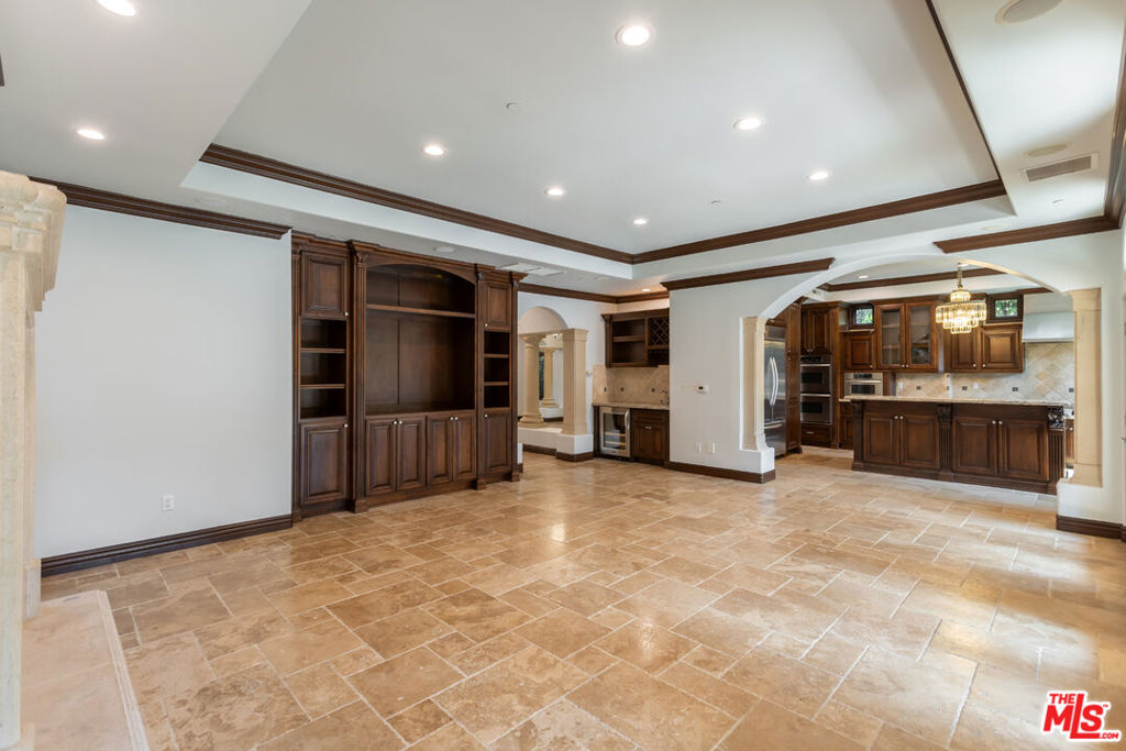 120 S Almont Drive