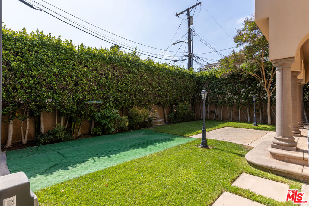 120 S Almont Drive