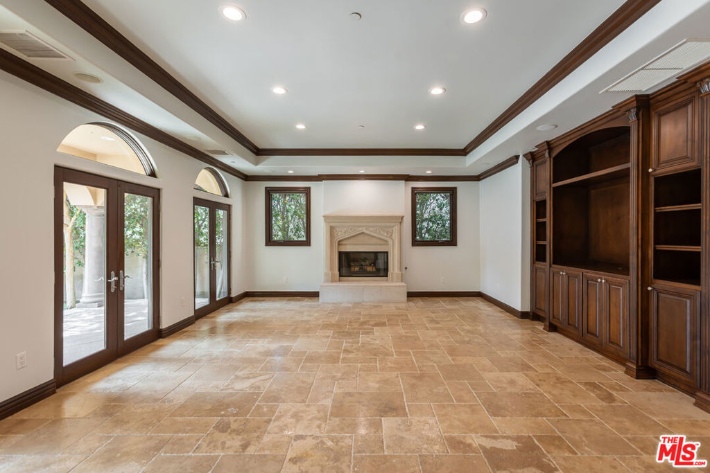 120 S Almont Drive