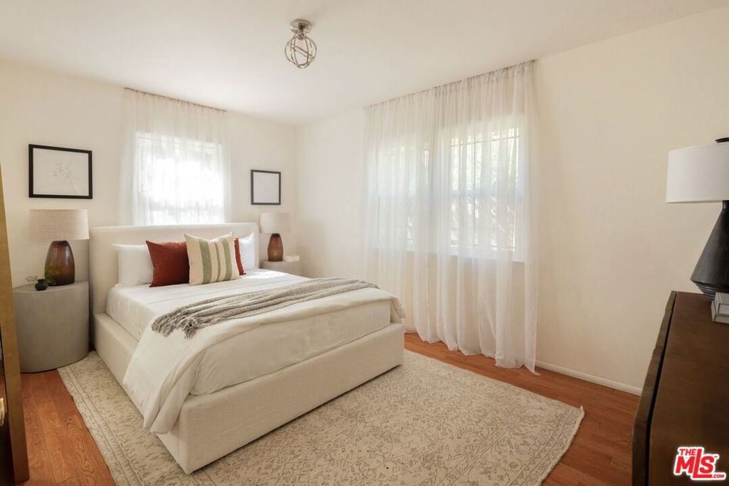 917 N Vendome Street