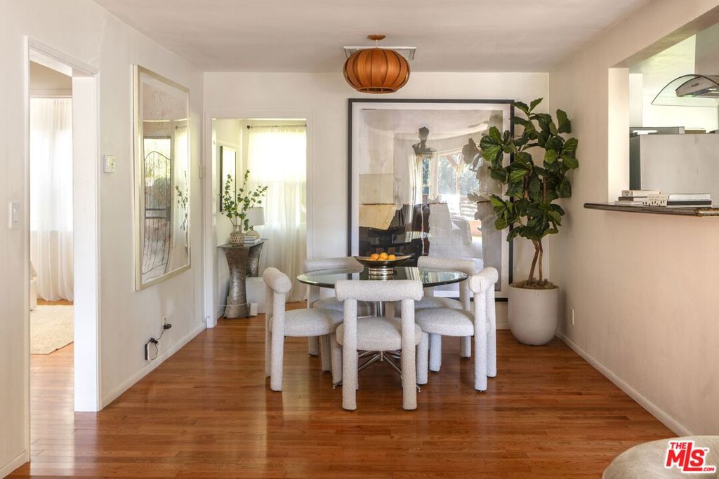 917 N Vendome Street