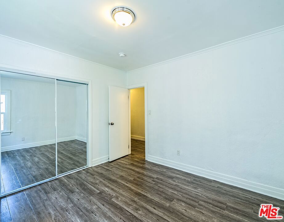 2817 S Norton Avenue