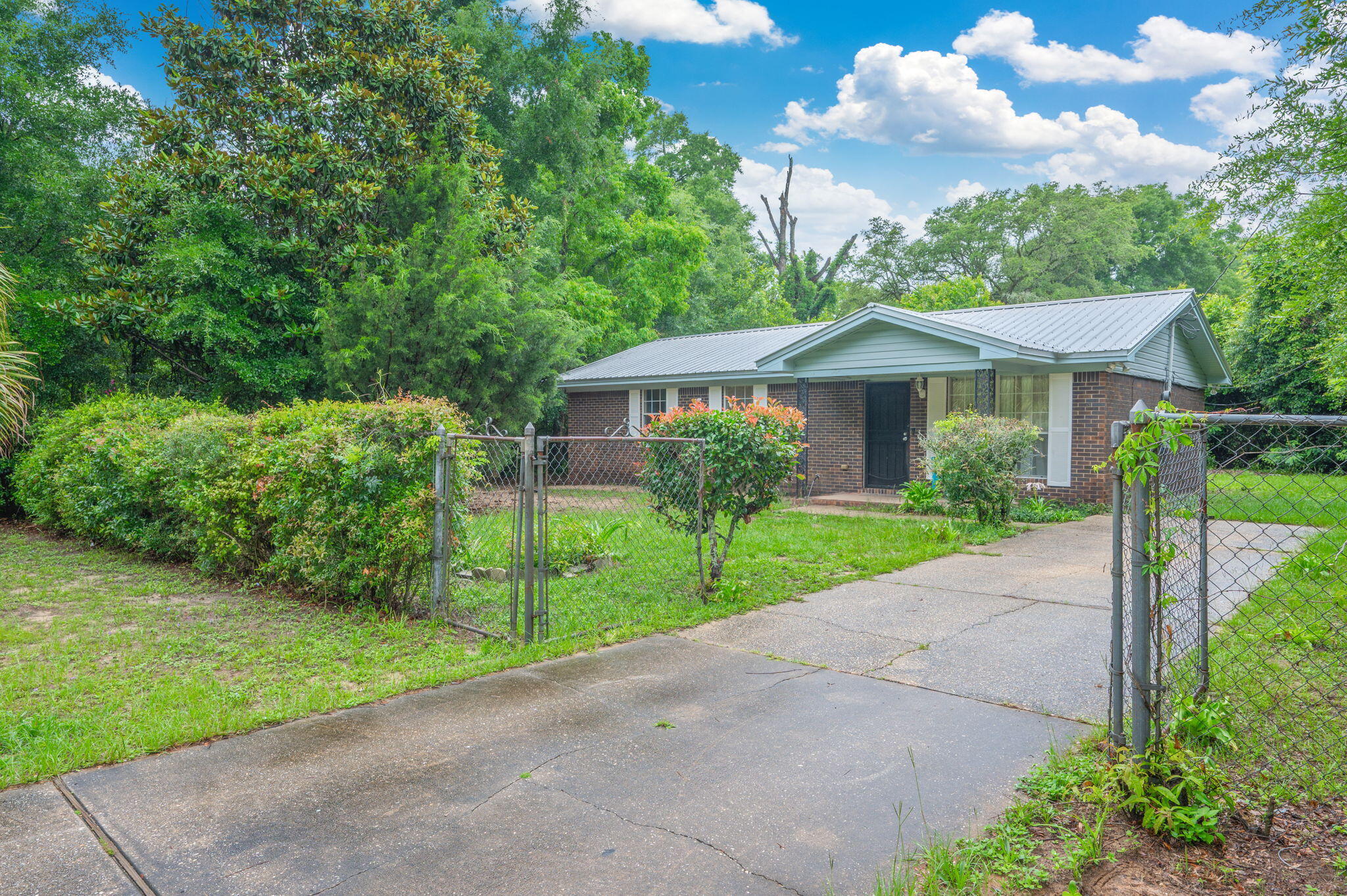 834 Mcdonald Street
