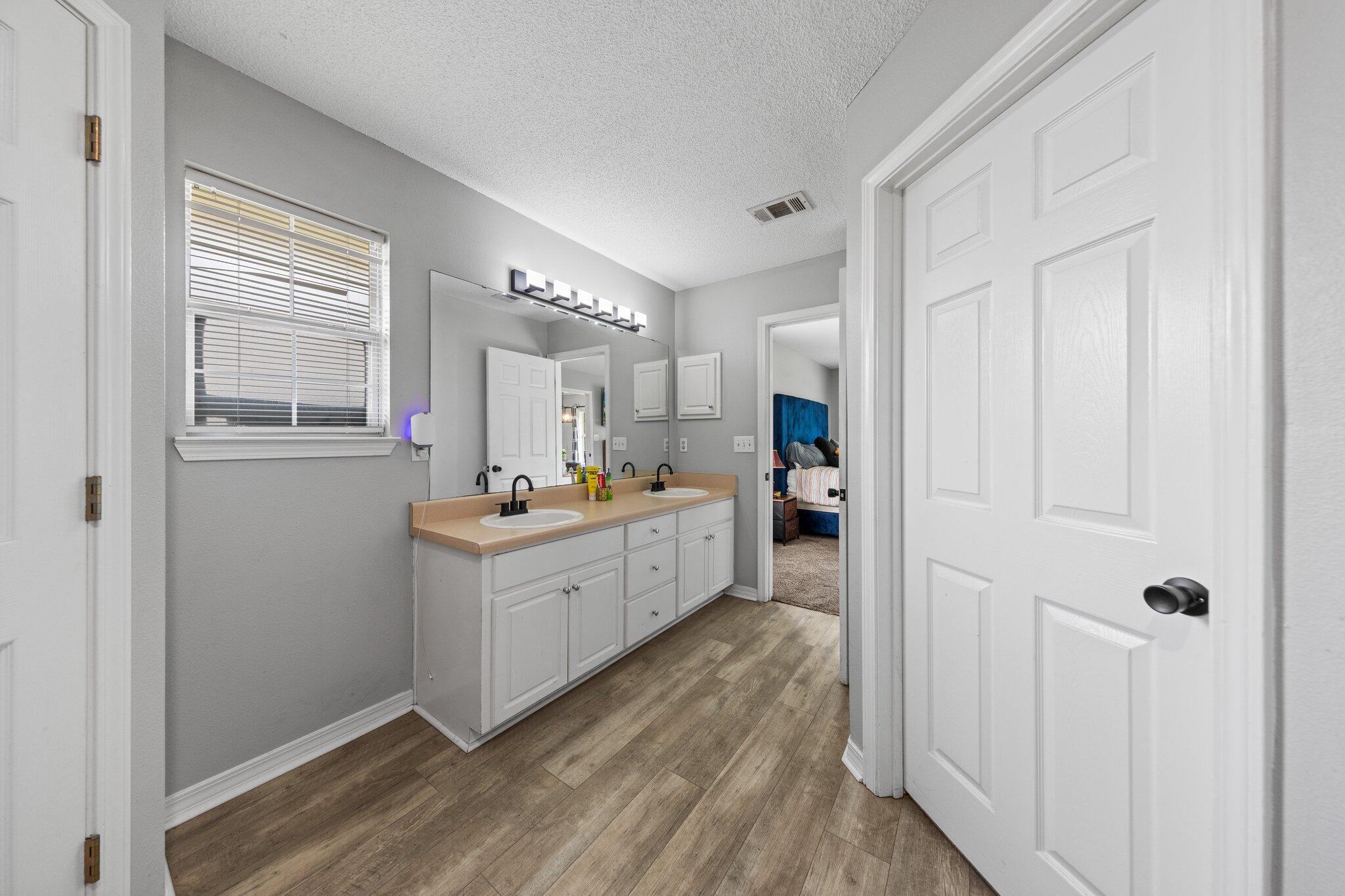 5123 Whitehurst Lane