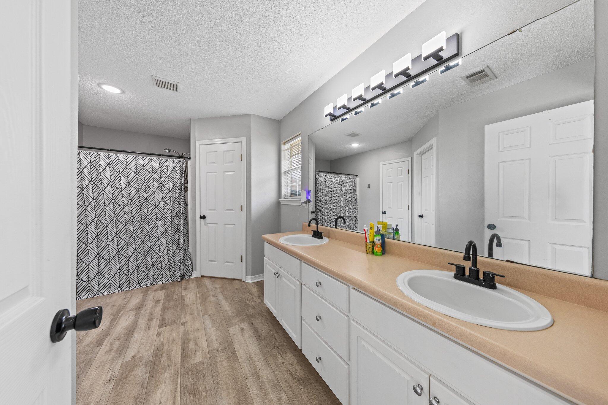 5123 Whitehurst Lane