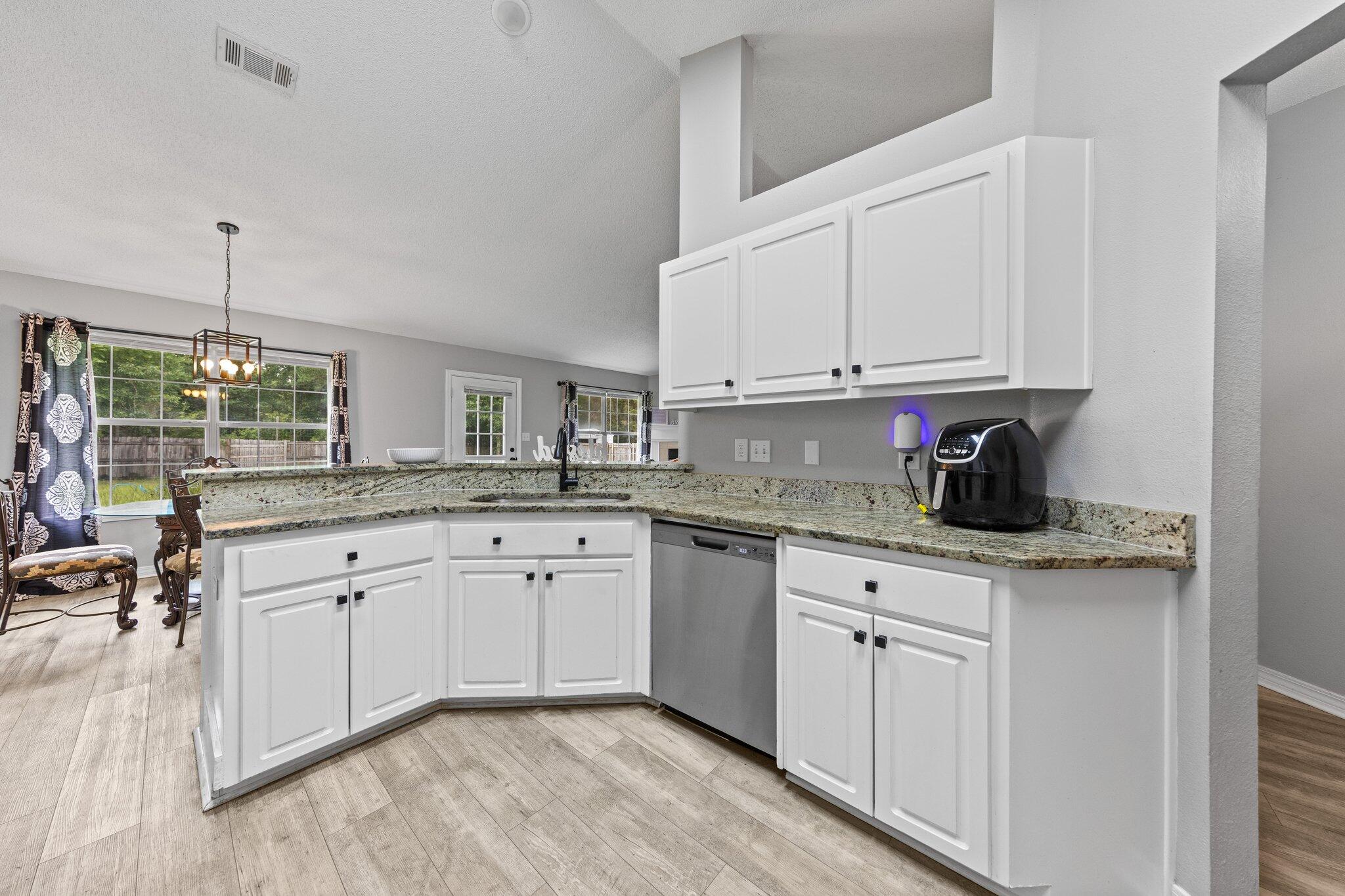 5123 Whitehurst Lane