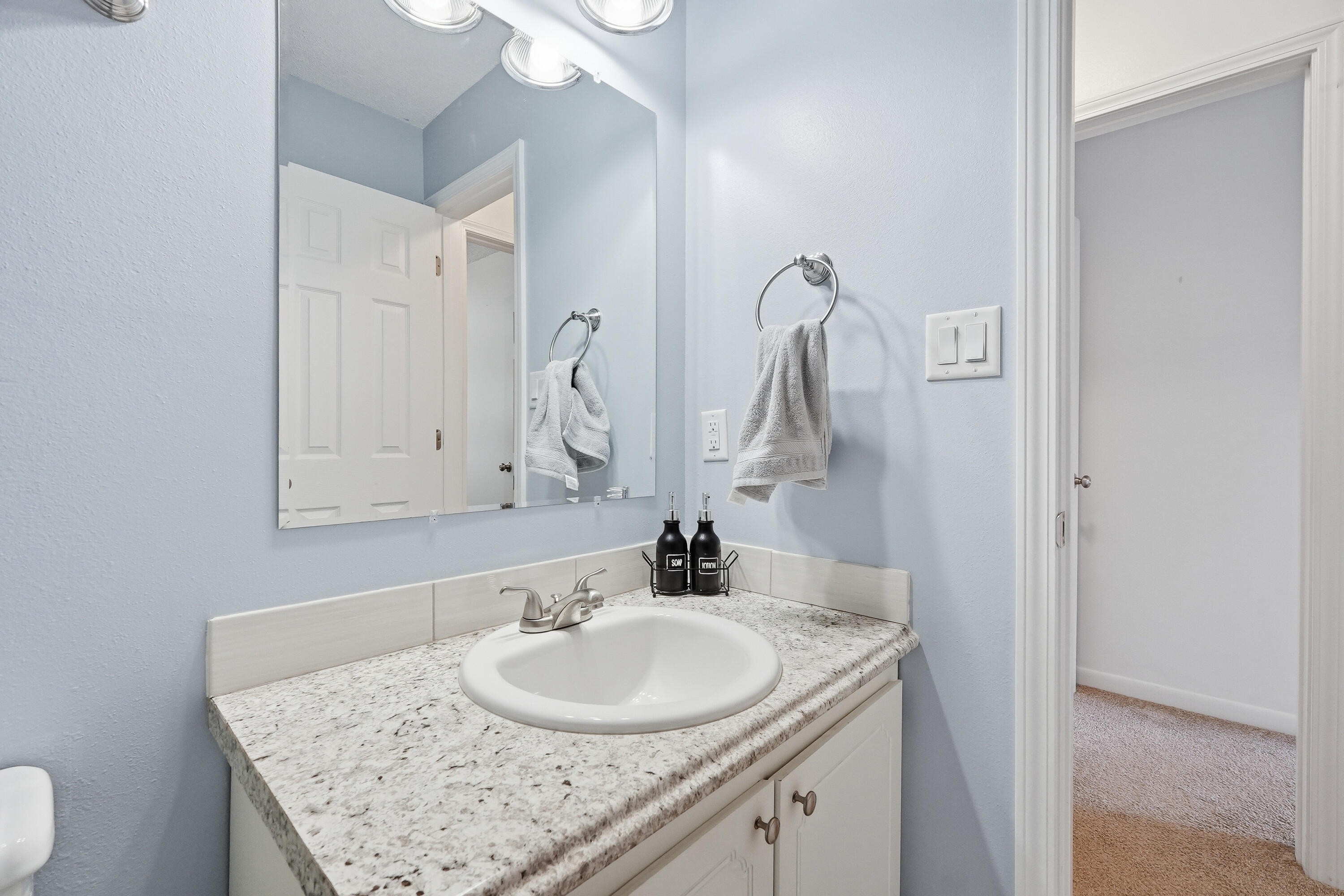 32 7Th Avenue 129