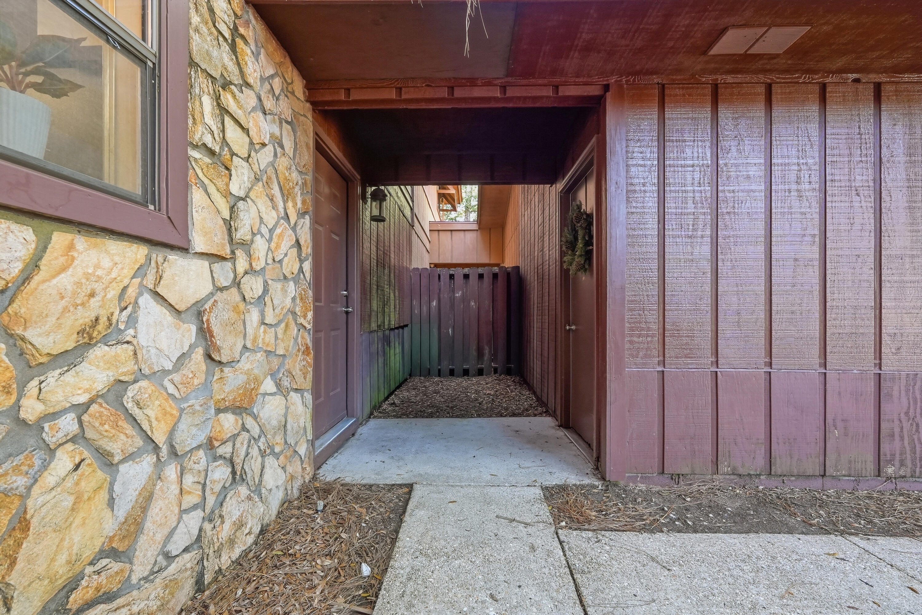 32 7Th Avenue 129