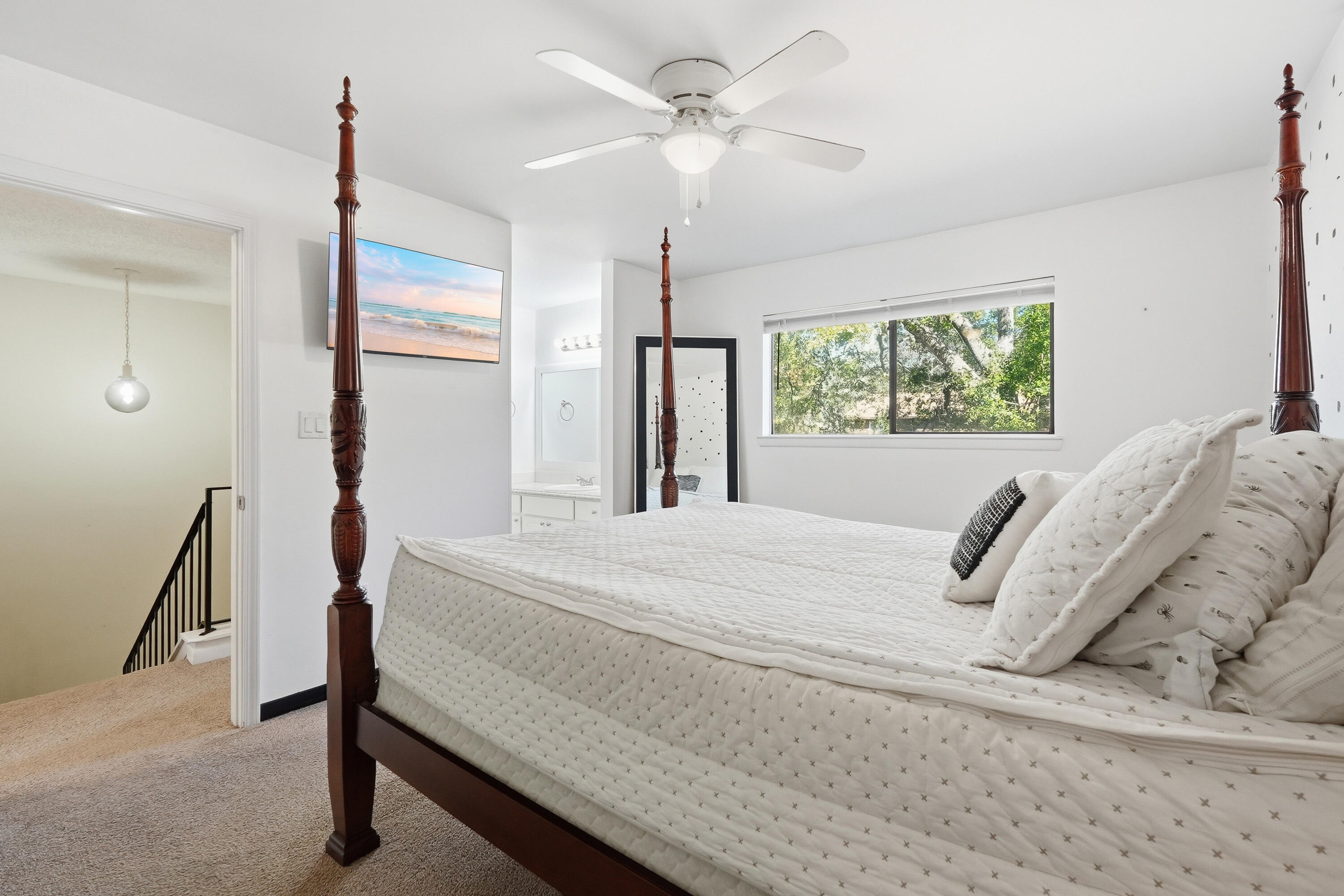 32 7Th Avenue 129