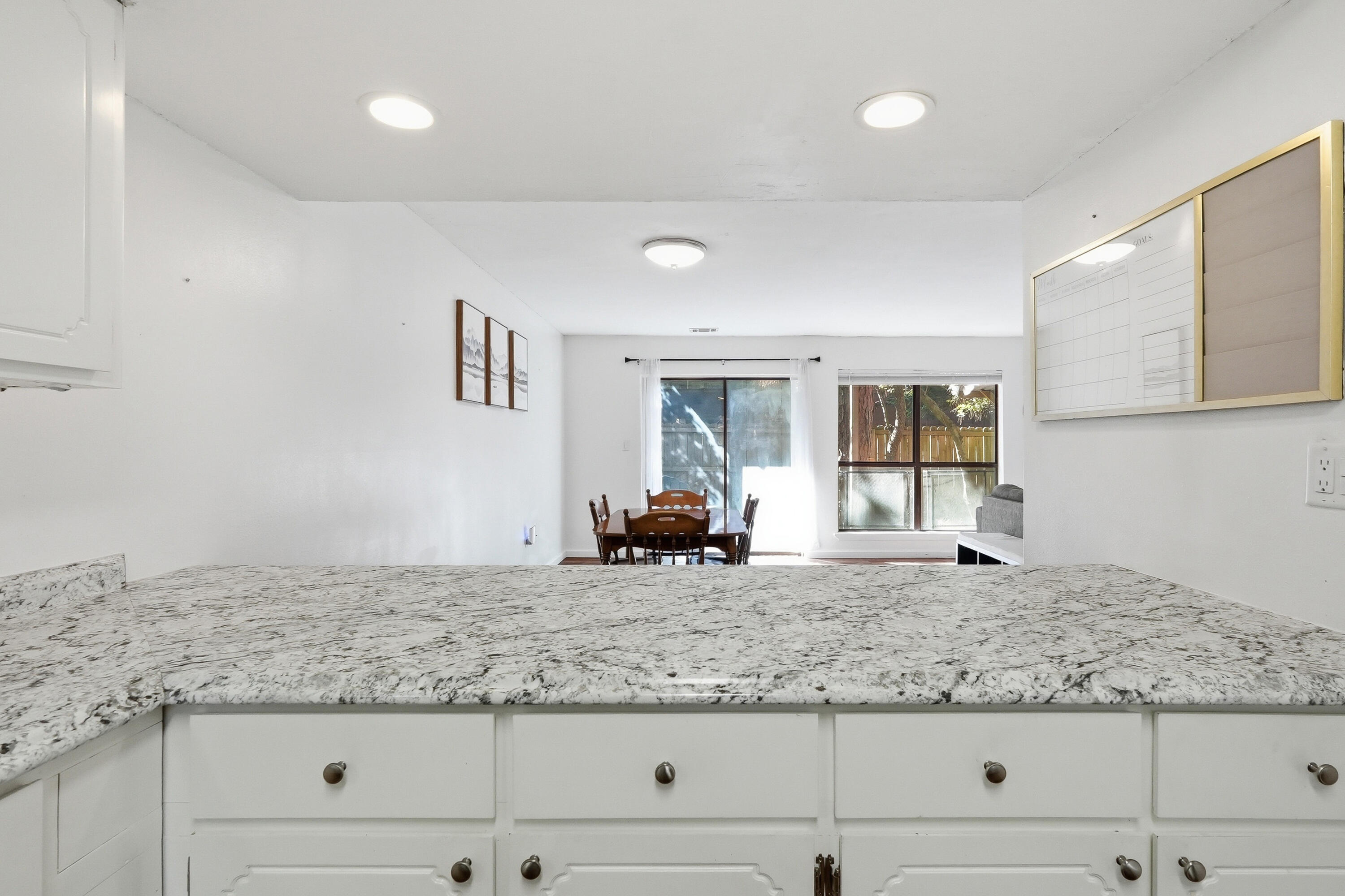 32 7Th Avenue 129