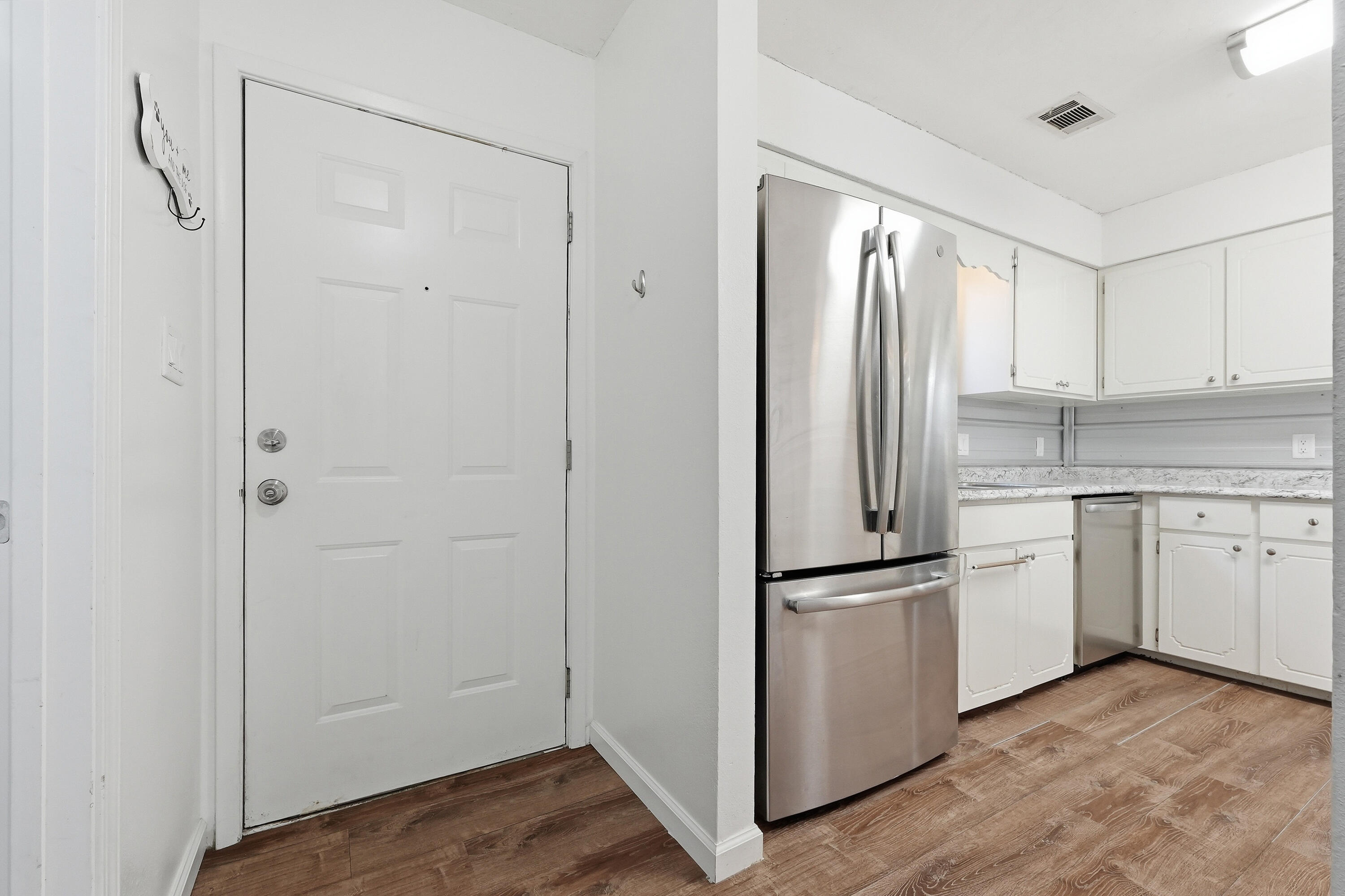 32 7Th Avenue 129