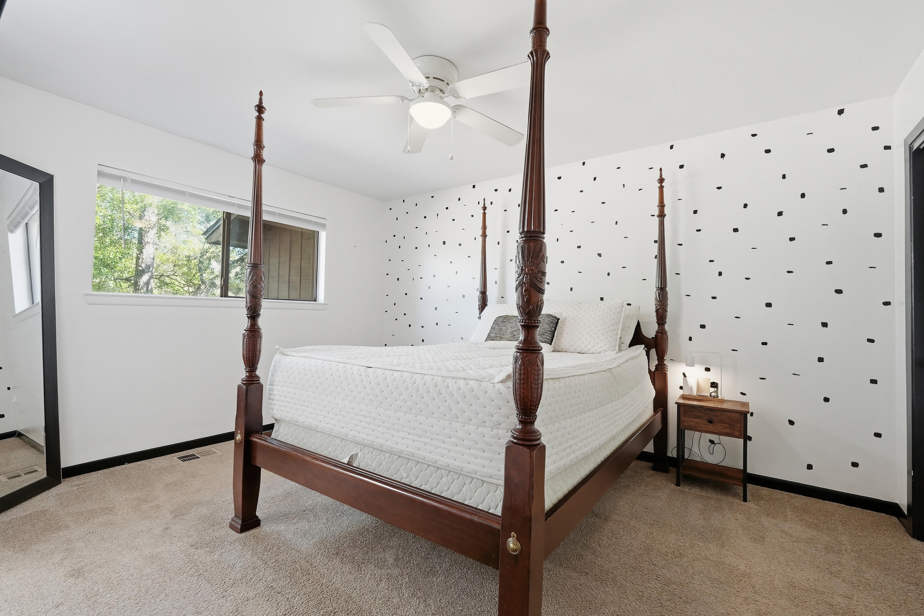 32 7Th Avenue 129
