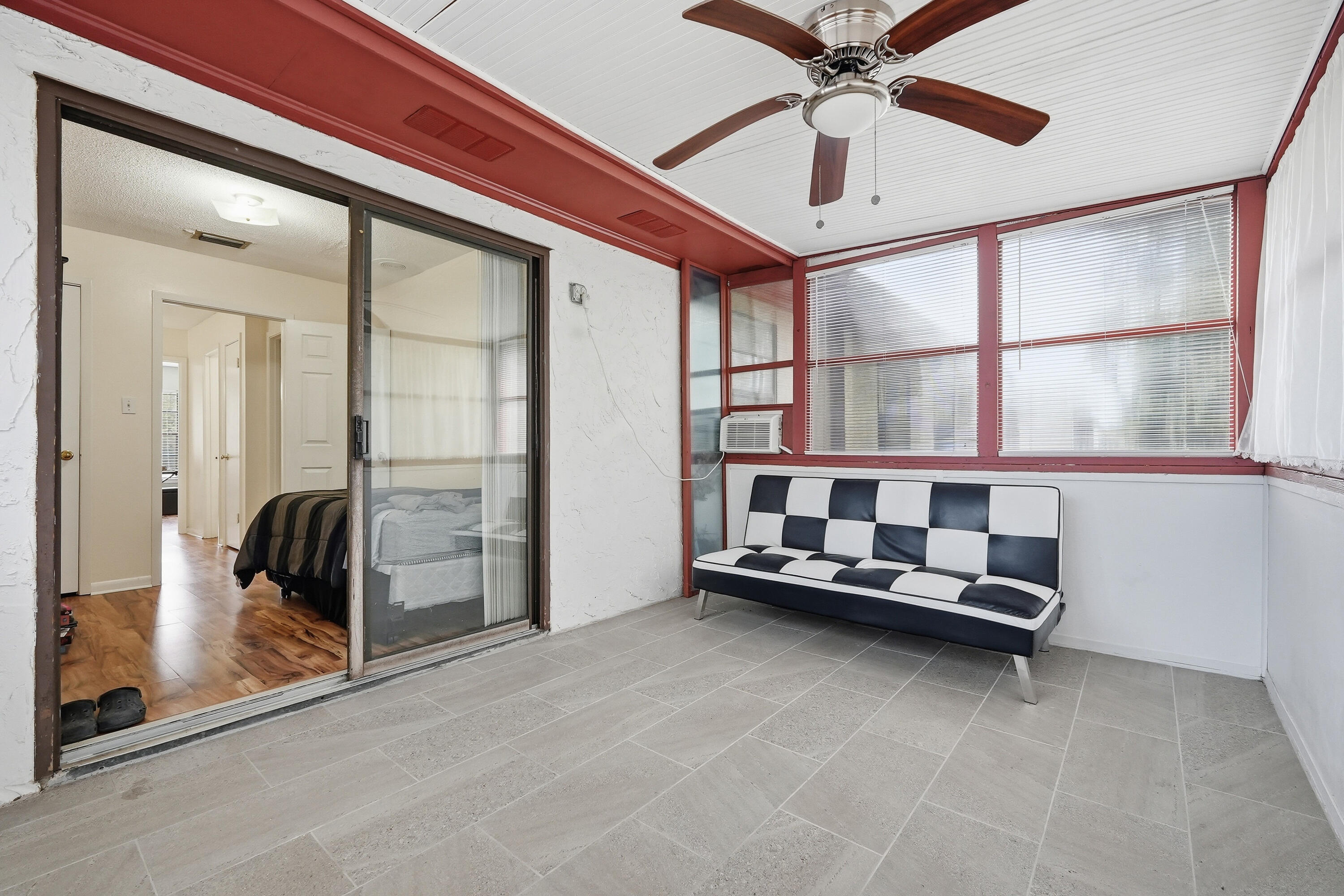41 12th Street 68