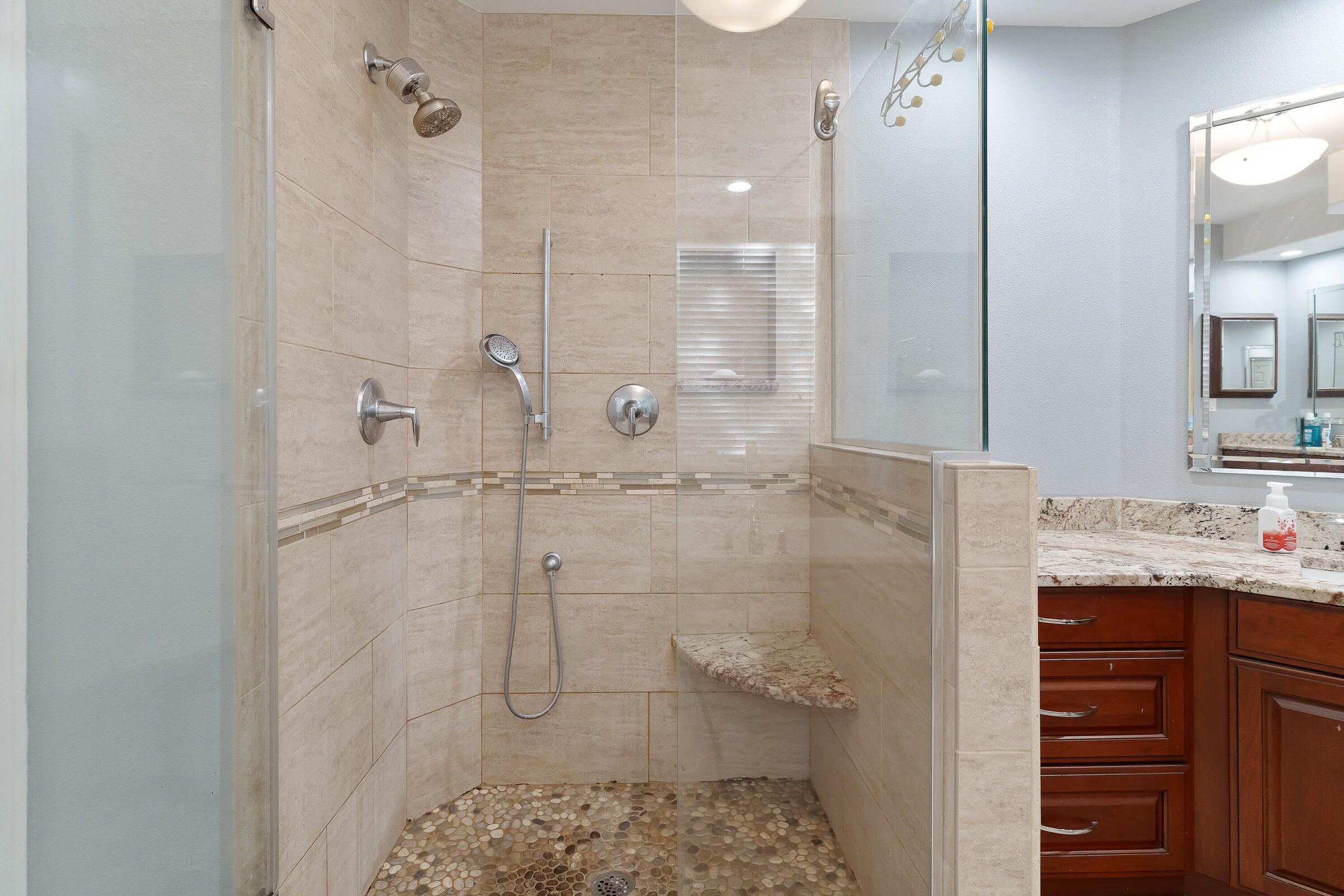 256 NW Ventura Circle