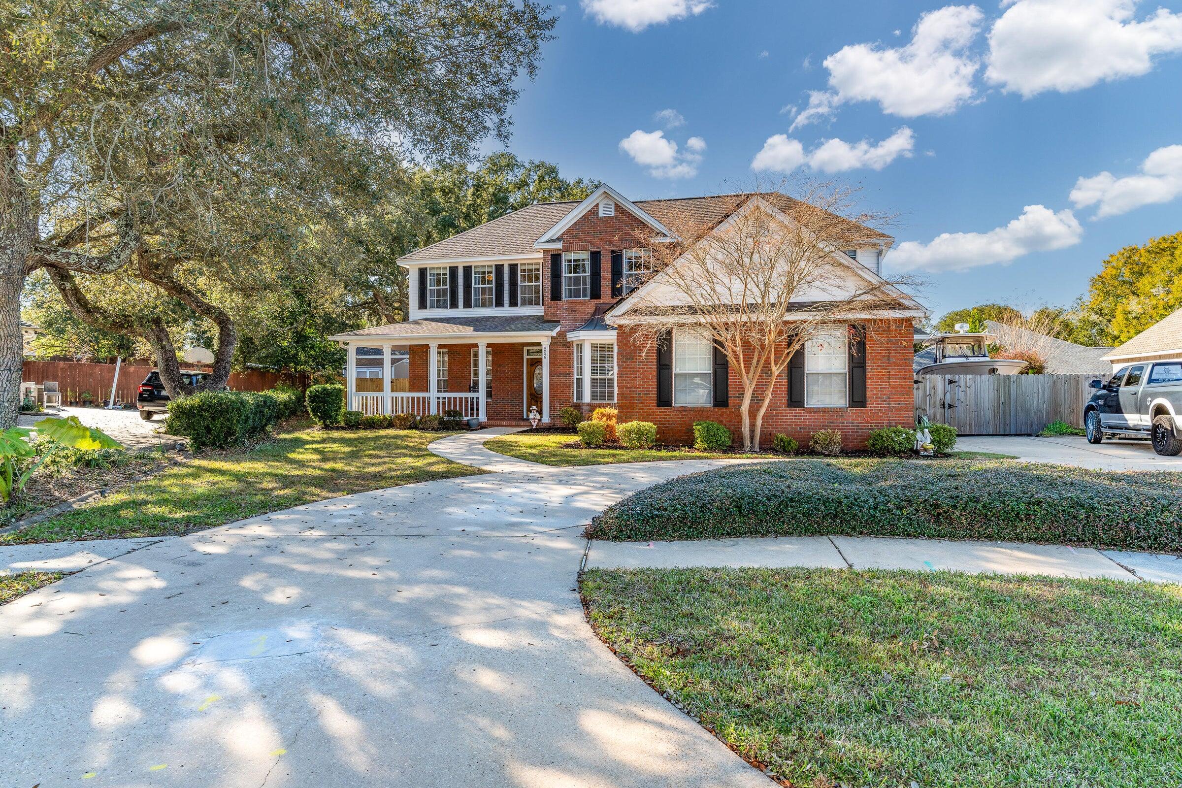 256 NW Ventura Circle