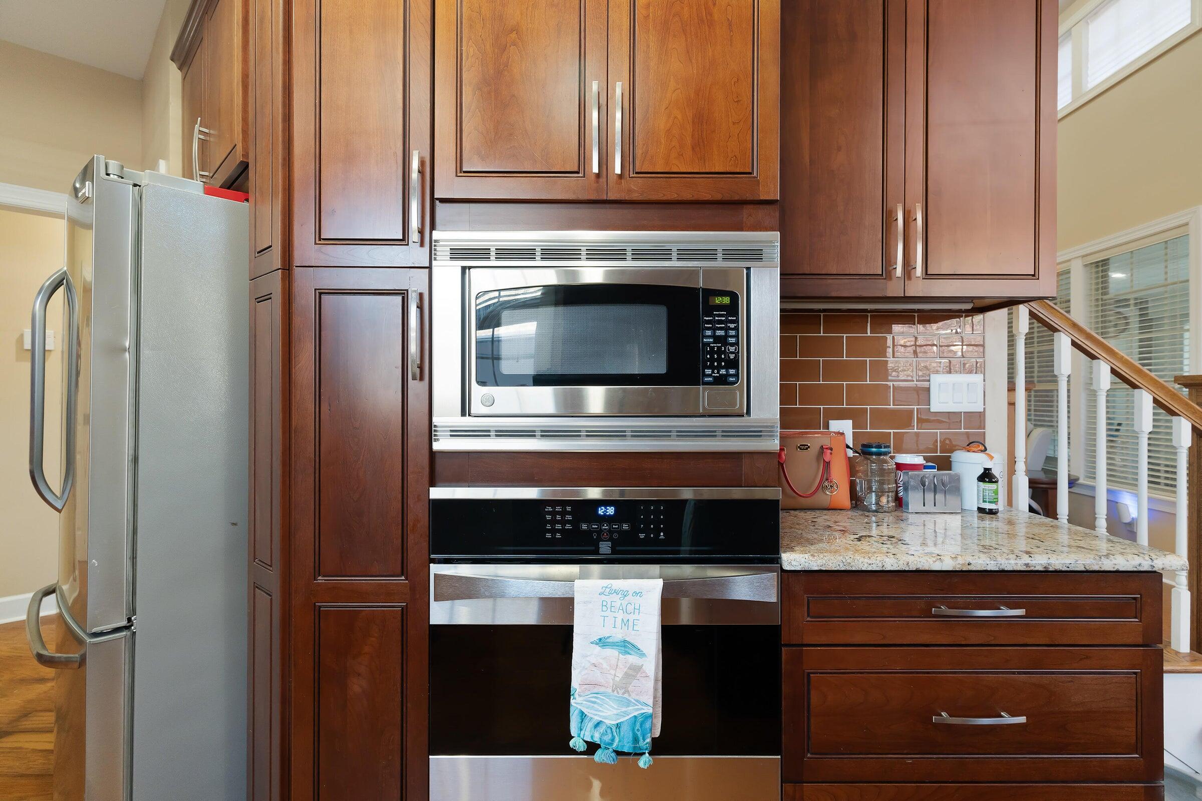 256 NW Ventura Circle