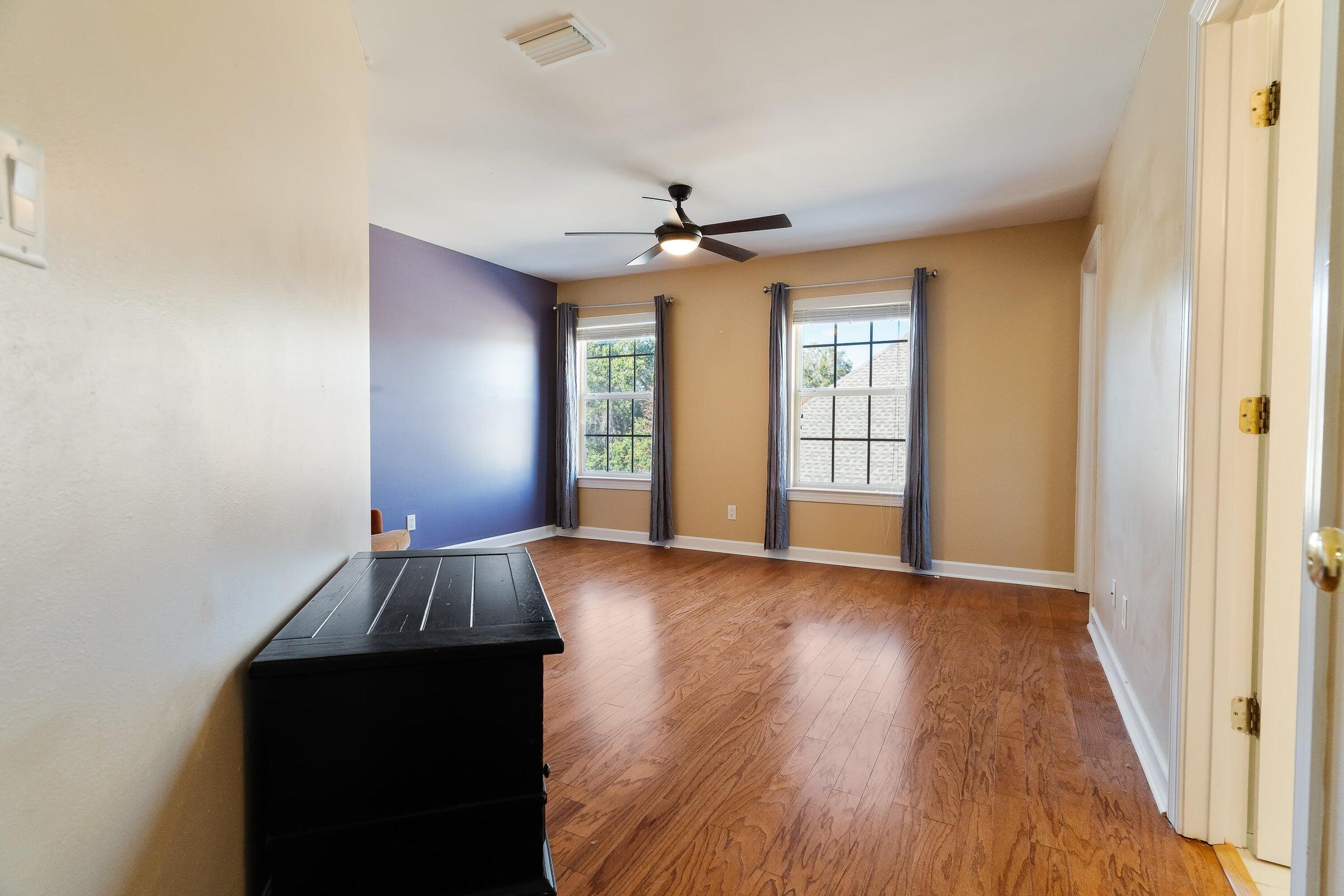 256 NW Ventura Circle